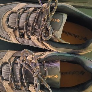 Mens Columbia hiking boots size 13